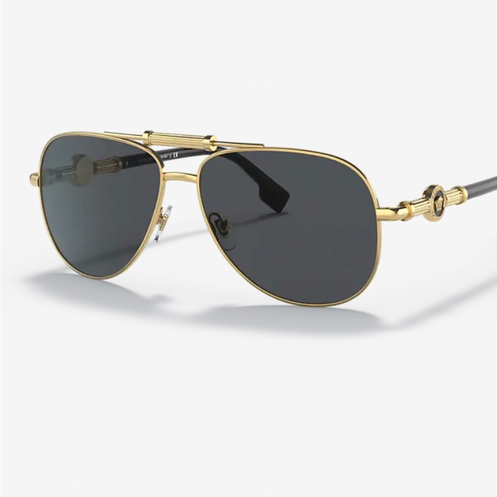 Versace brand new sunglasses 53 MM! Beautifully crafted in Italian fashion - Picture 12 of 13